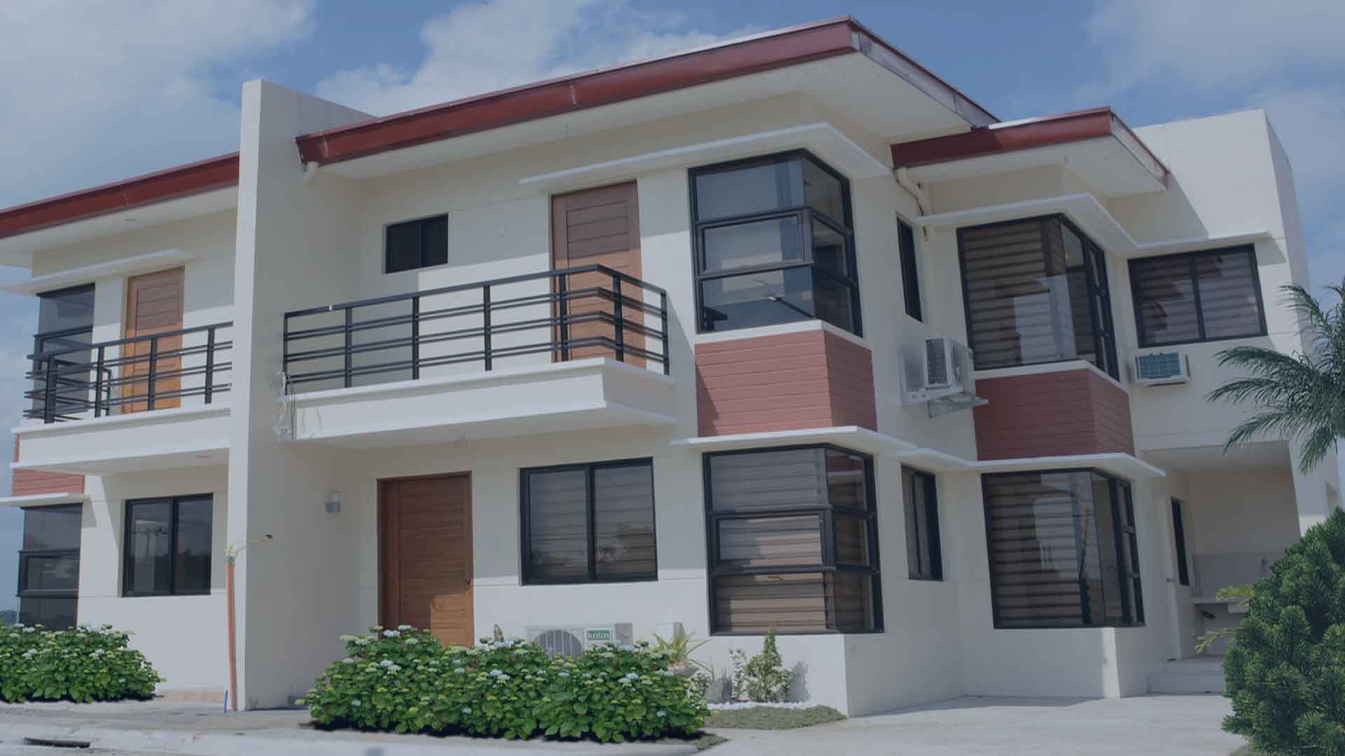 Sterling Residences One Naic